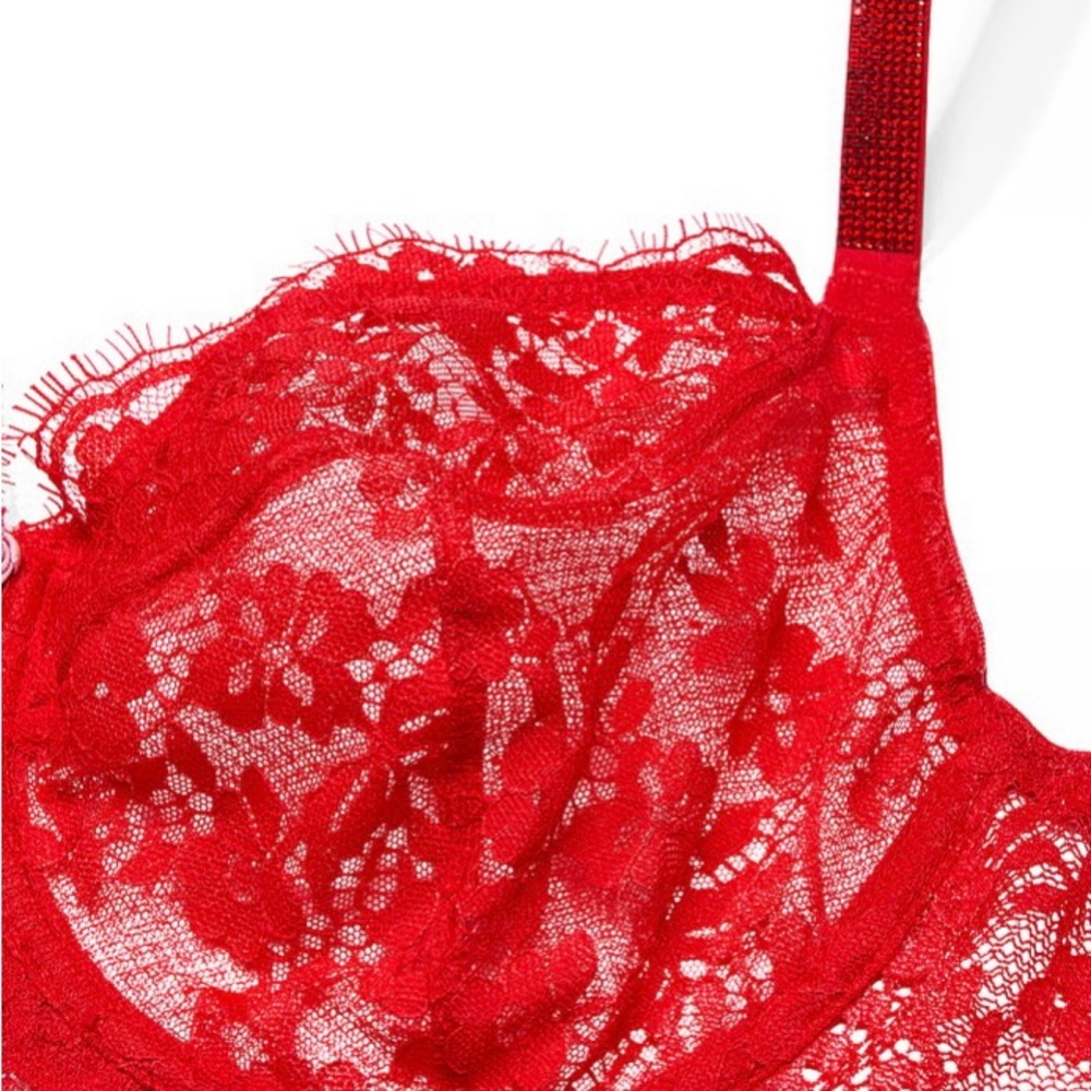 Victoria's Secret Vibrant Red Lace Bra